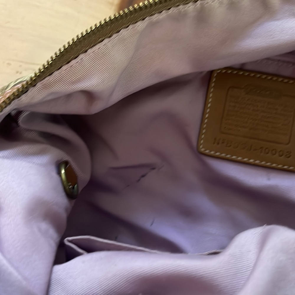 Coach shoulder bag with dust cover - Picture 6 of 7
